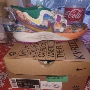 Nike Kyrie 8 go (gs